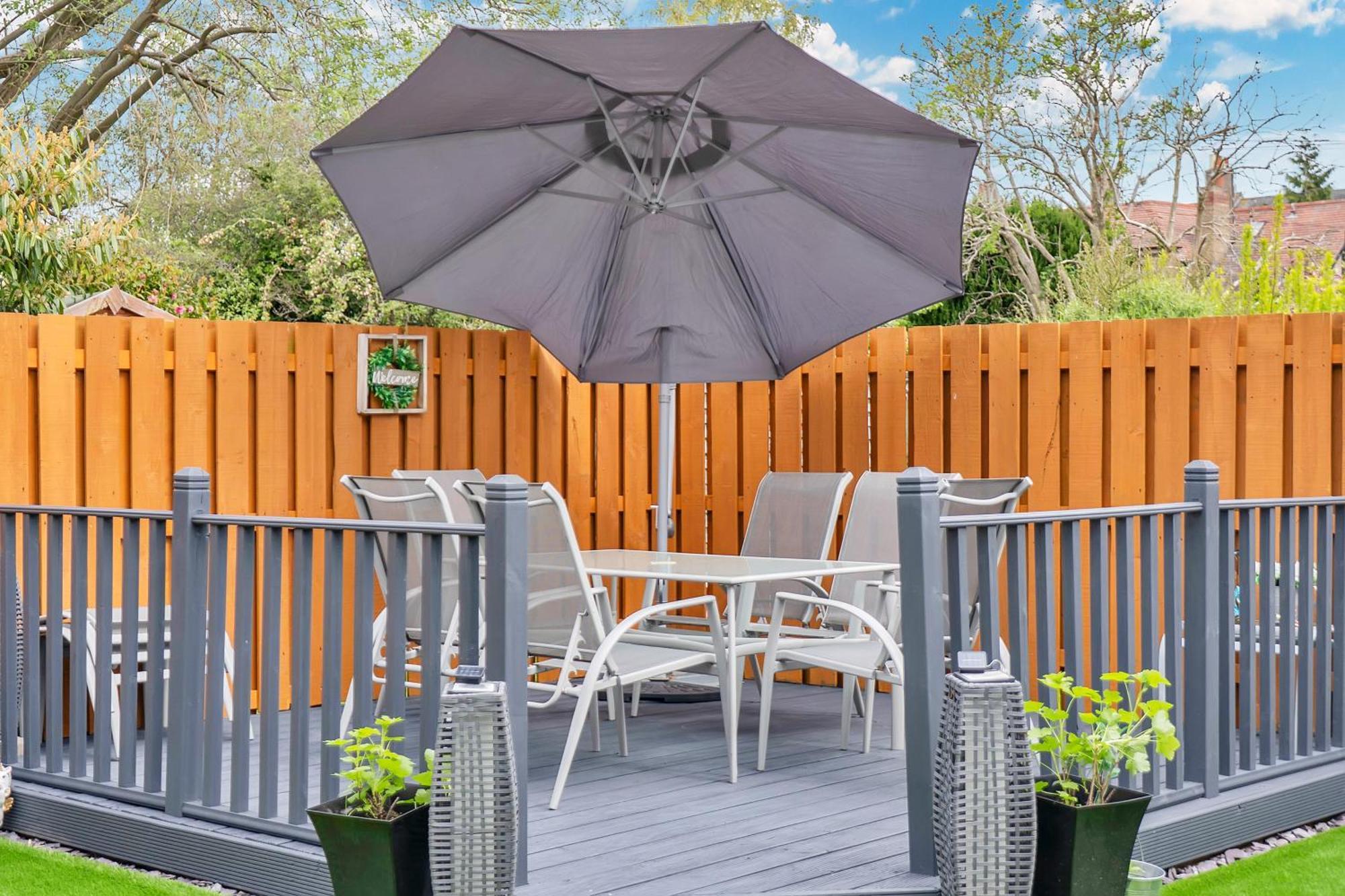 Crewe Apartment - 2 Bed, Free Off Street Parking And Private Garden Edimburgo Esterno foto